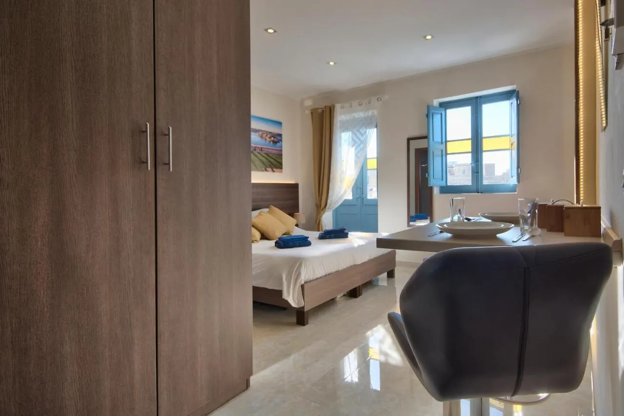 Central Suites St. Julian'S بيت ضيافة